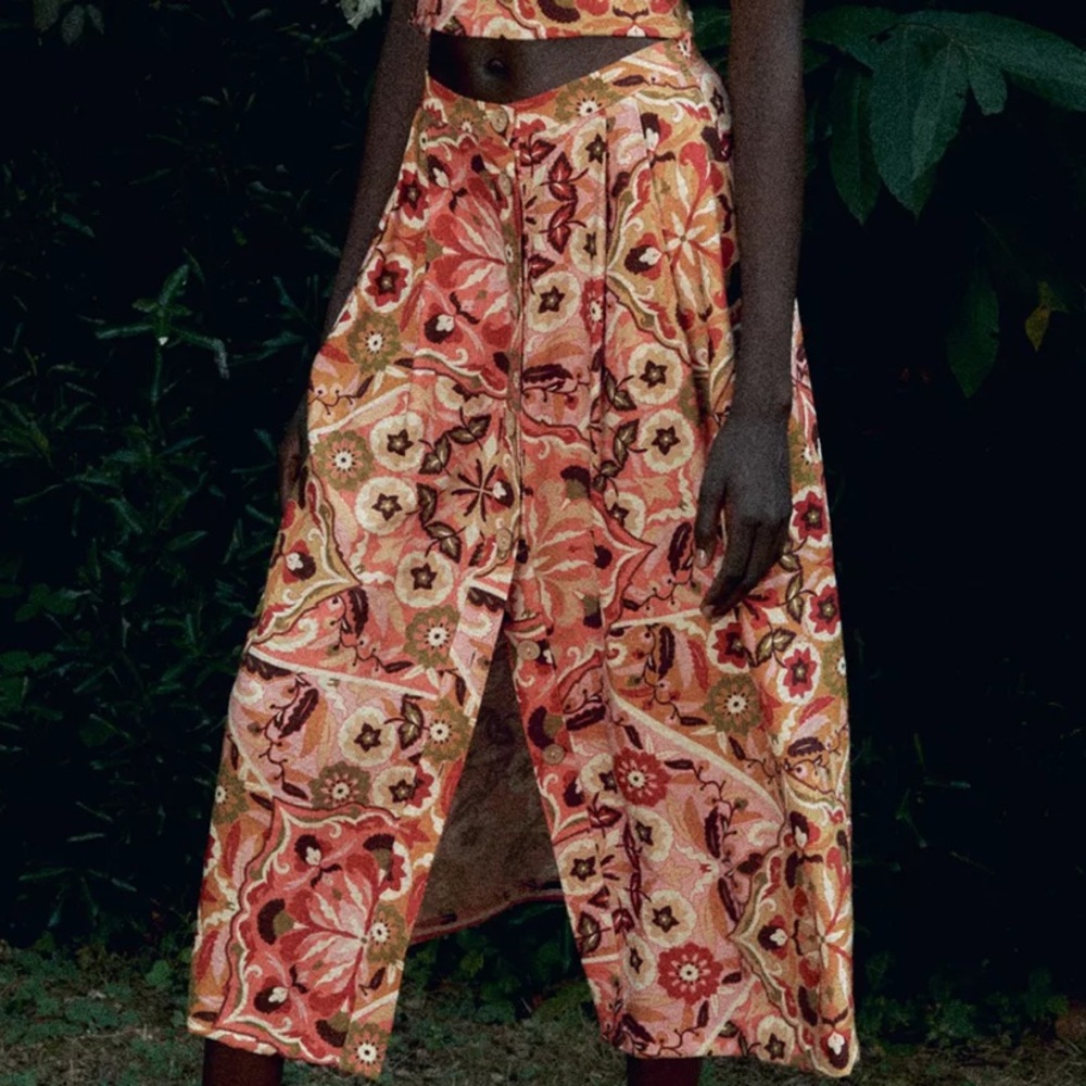 Zara Multicolor Floral Cropped skirt